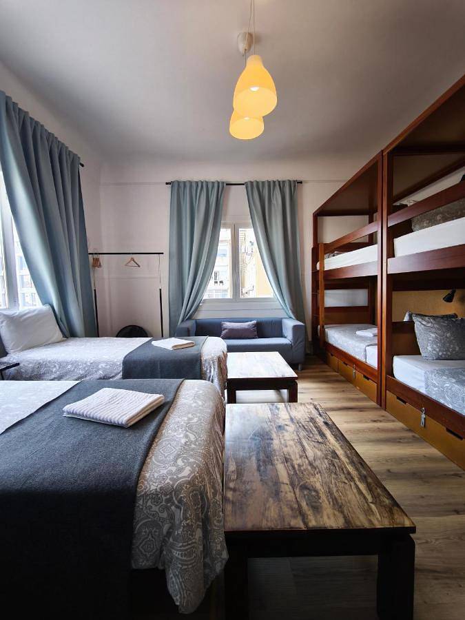 Maison d’hôte pour 8 personnes, avec terrasse et vue à Lisbonne