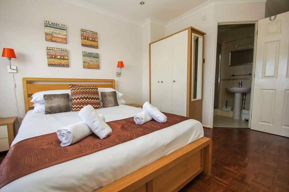 Entire apartment, Britannia Harbour View in Brighton Marina, Brighton