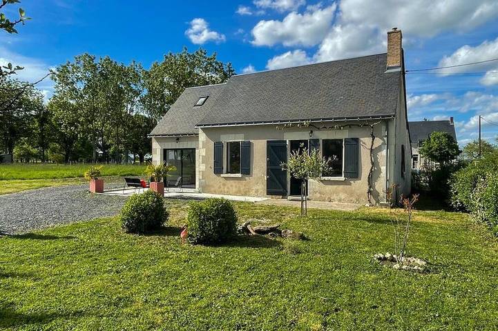 Gîte pour 4 personnes, avec Terrasse et Jardin à Bossée