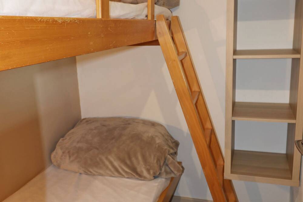 Apartamento entero, 4-person studio, at the foot of the ski and mountain bike slopes (9) in Mouthe-Lac et Mont d’Or, Doubs (desambiguación)