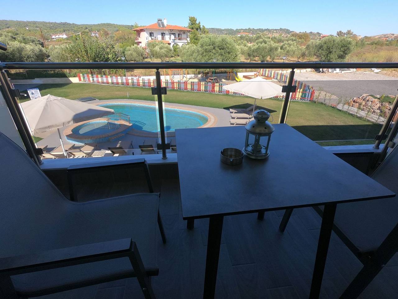 Ganze Wohnung, Finikas Garden Studios Pool Garten in Nikiti, Sithonia Halbinsel