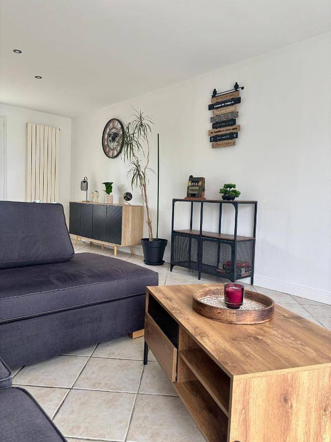 Location de vacances pour 6 personnes, avec Terrasse et Jardin à Périgny - 4