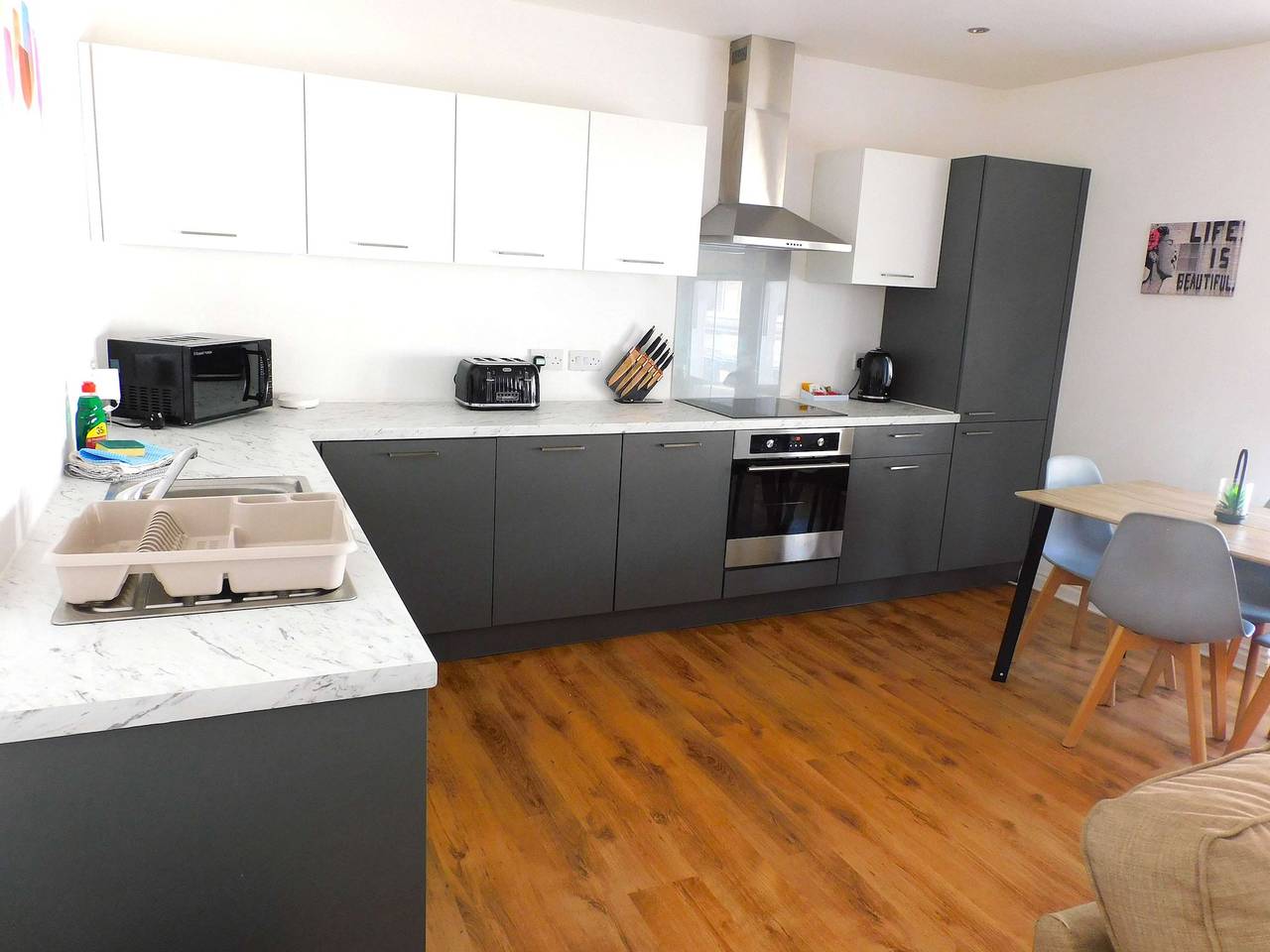 Ganze Wohnung, No 5 - Modern 2 bedroom Apartment in Lanark Town Centre in Süd Lanarkshire