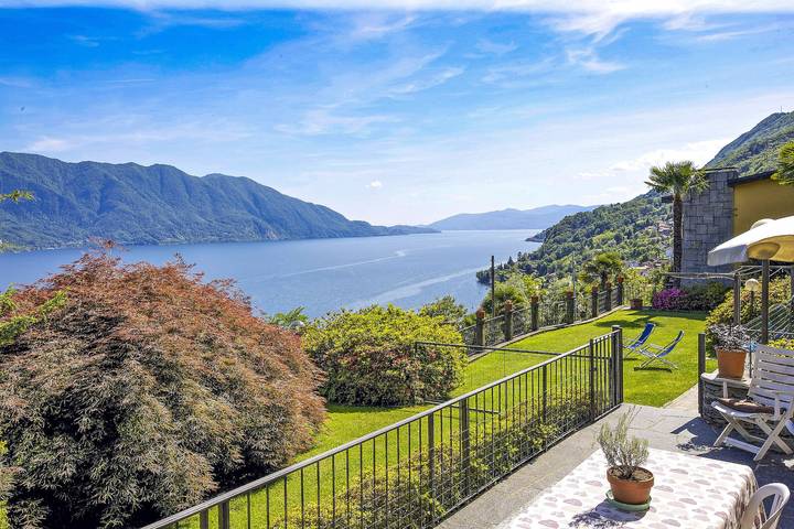 Ferienwohnung für 3 Personen, mit Balkon und Seeblick sowie Ausblick und Garten am Lago Maggiore - 4