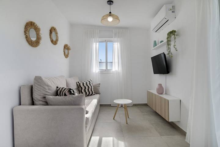 Holiday Home 'Sofia' with Private Pool, Wi-Fi and Air Conditioning in Conil de la Frontera, Costa de la Luz