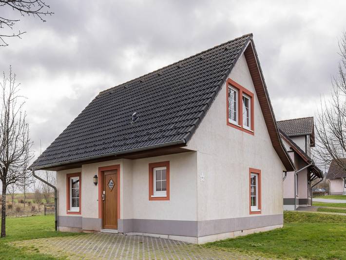 Maison de vacances pour 4 personnes, avec piscine ainsi que jardin et sauna, animaux acceptés - 1