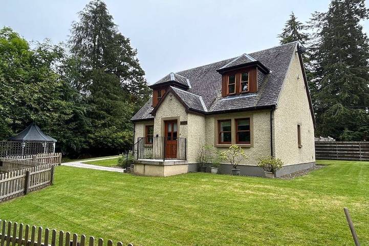 Log cabin for 6 people, with terrace in Loch Lomond