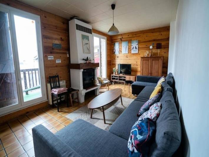 Gîte pour 15 personnes, avec terrasse, adapté aux familles à Vars - 2
