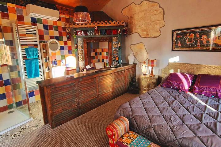 Chambre d’hôte pour 2 personnes, avec Jacuzzi et Jardin à Vézénobres