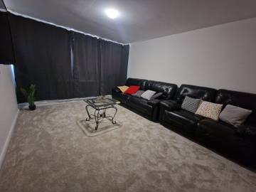 Holiday Rental for 6 People in Milton Keynes, South East England, Photo 2