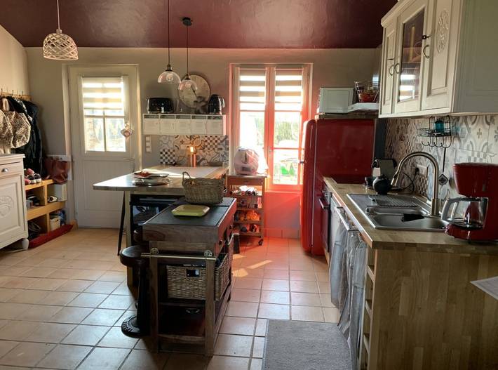 Gîte pour 4 personnes, avec terrasse et jardin