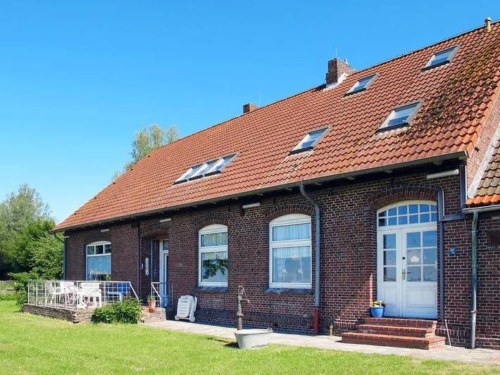 Ferienhaus für 7 Personen, mit Terrasse und Garten sowie Sauna und Ausblick in Wittmund
