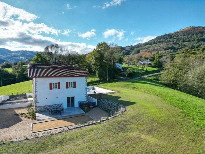 Gîte pour 4 personnes, avec terrasse, animaux acceptés dans Lasse