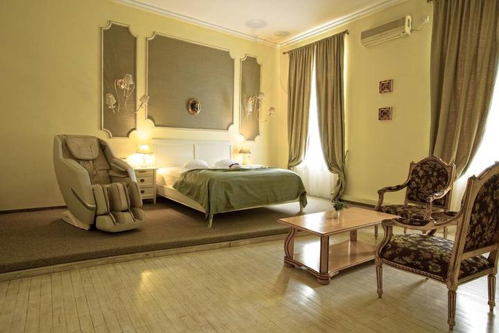 Hôtel pour 4 personnes, avec jacuzzi et jardin dans Deva (Roumanie) - 2