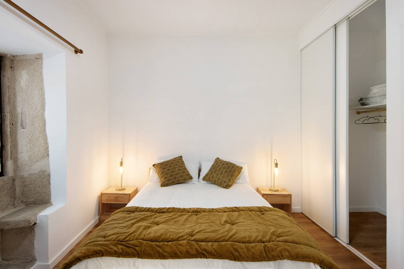 Quarto 'Quarto 4 Piso Superior - Quinta Df' com vista para a montanha, Wi-Fi e ar condicionado in Eiras, Coimbra