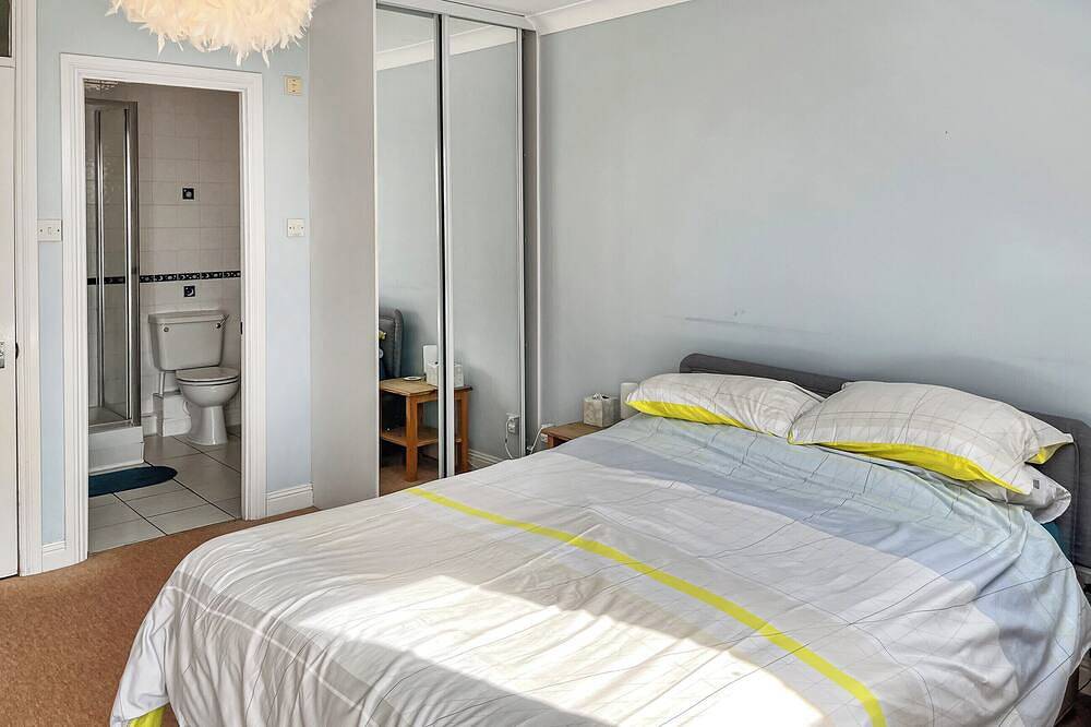 4 bedroom accommodation in Exmouth in Exmouth, Devon