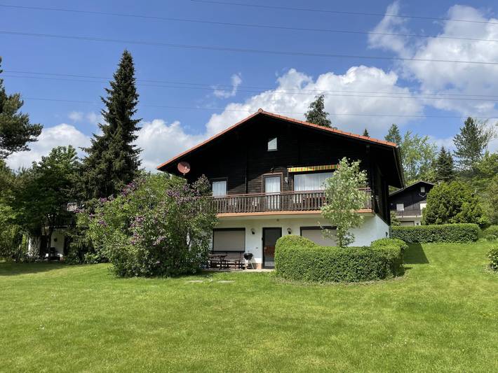 Ferienhaus für 14 Personen, mit Balkon und Terrasse sowie Garten in Arrach