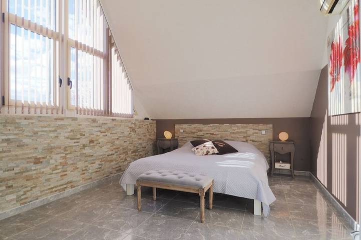 Location de vacances pour 9 personnes, avec terrasse à Marnac - 4