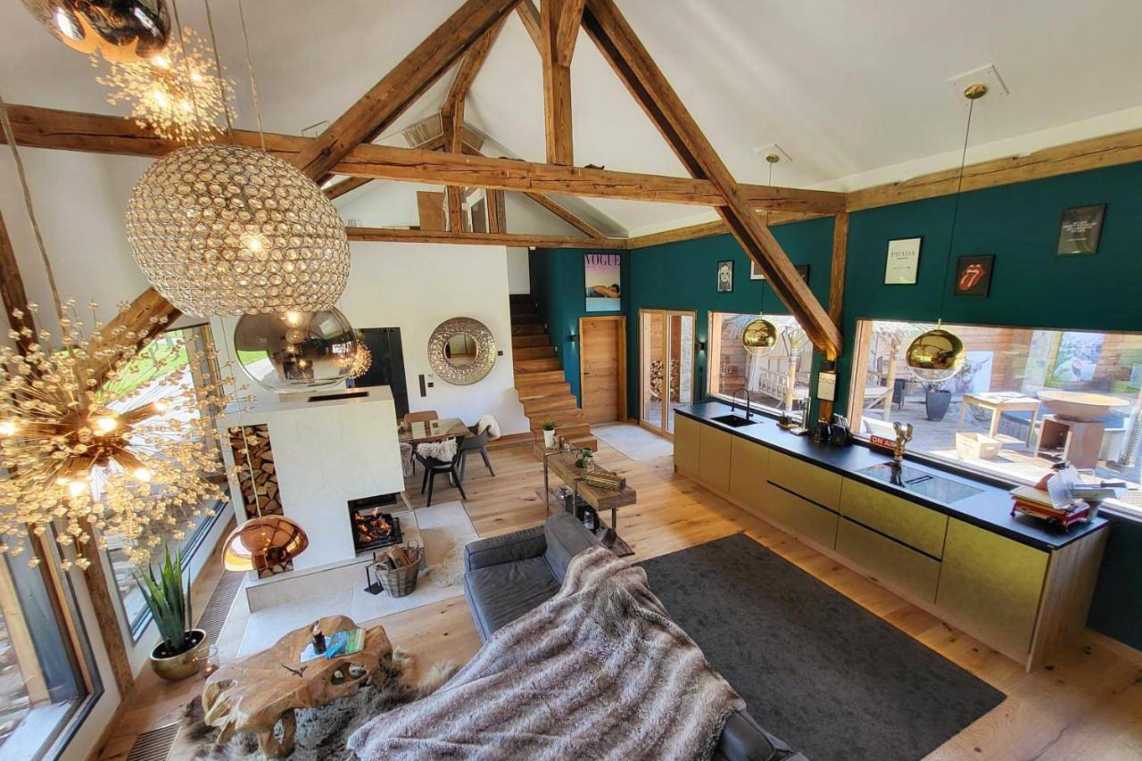 Stylische Alpenlounge mit Pool, Blockhaus-Sauna und Jacuzzi für bis zu 12 Personen in Sudelfeld, Bayrischzell