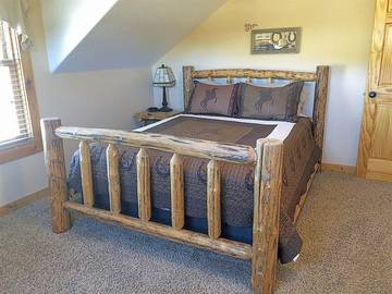 Log Cabin for 10 Guests in Mount Rushmore, Pennington County, Picture 2