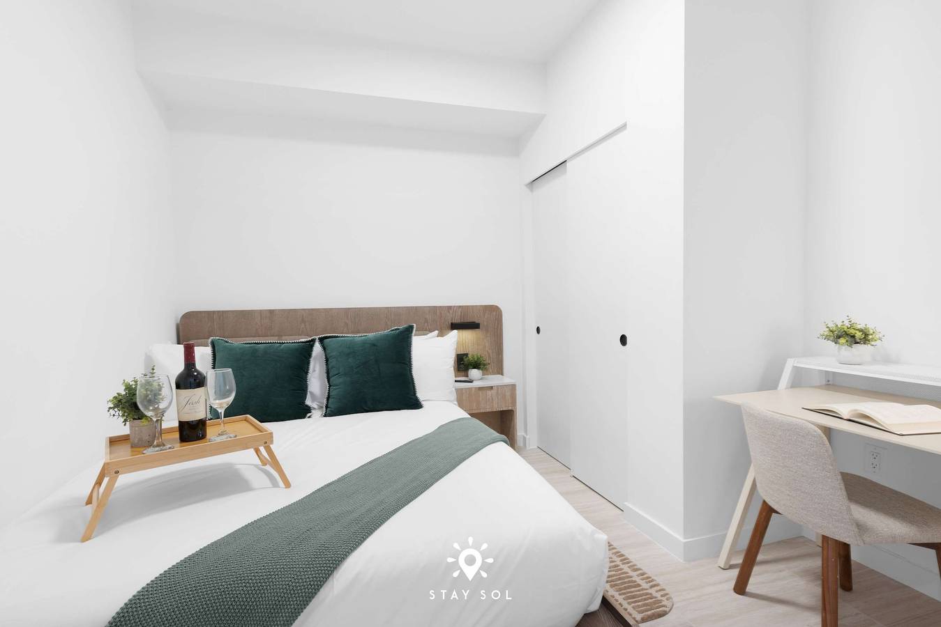 Hel leilighet, Beautiful Apt -Private Balcony Pool in Atlantic Heights, Miami Beach