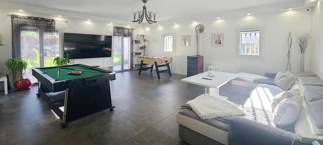 Villa pour 16 personnes, avec jacuzzi et jardin dans Seine-et-Marne - 2