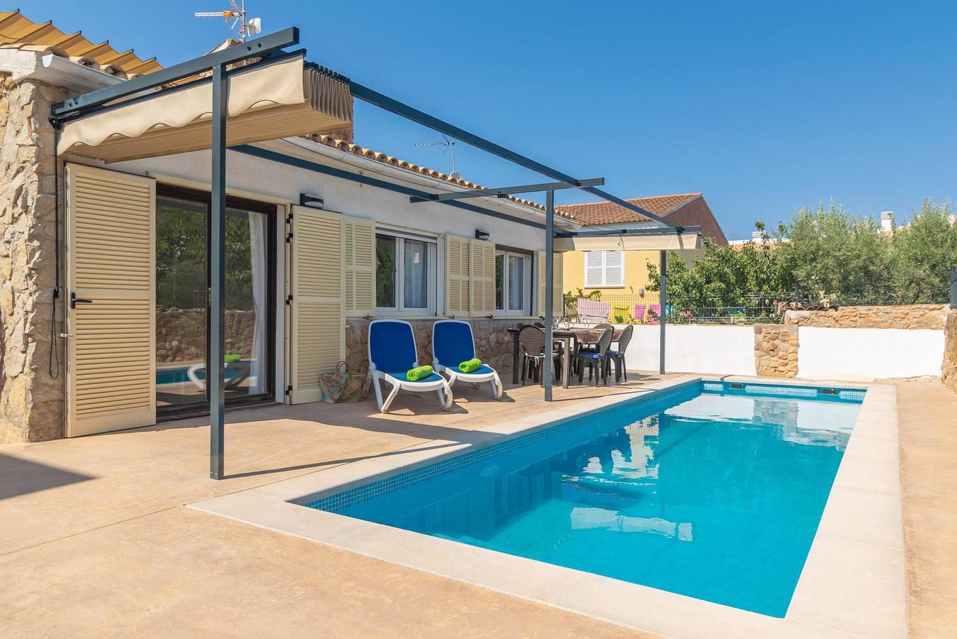 Can Clavell - Schönes Ferienhaus mit privatem Pool in Strandnähe. Wifi gratis in Colònia de Sant Pere, Artà