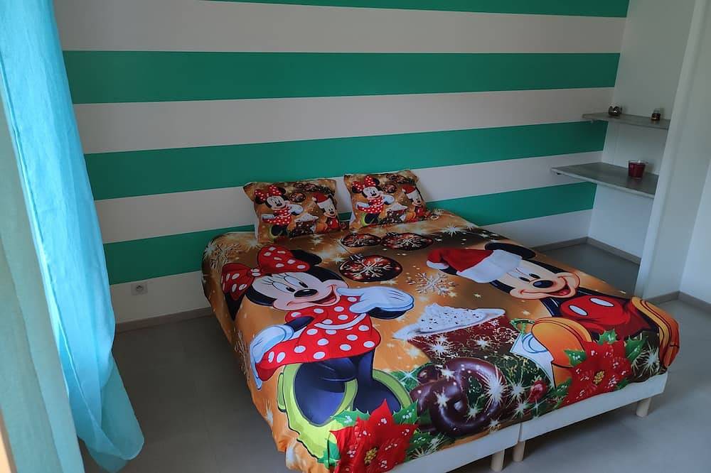 Appartement entier, Charmant logement avec piscine et jacuzzi. in Montceau-les-Mines, Région de Chalon-sur-Saône