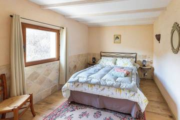 Chambre D’hôte pour 4 Personnes dans Provence, Photo 1