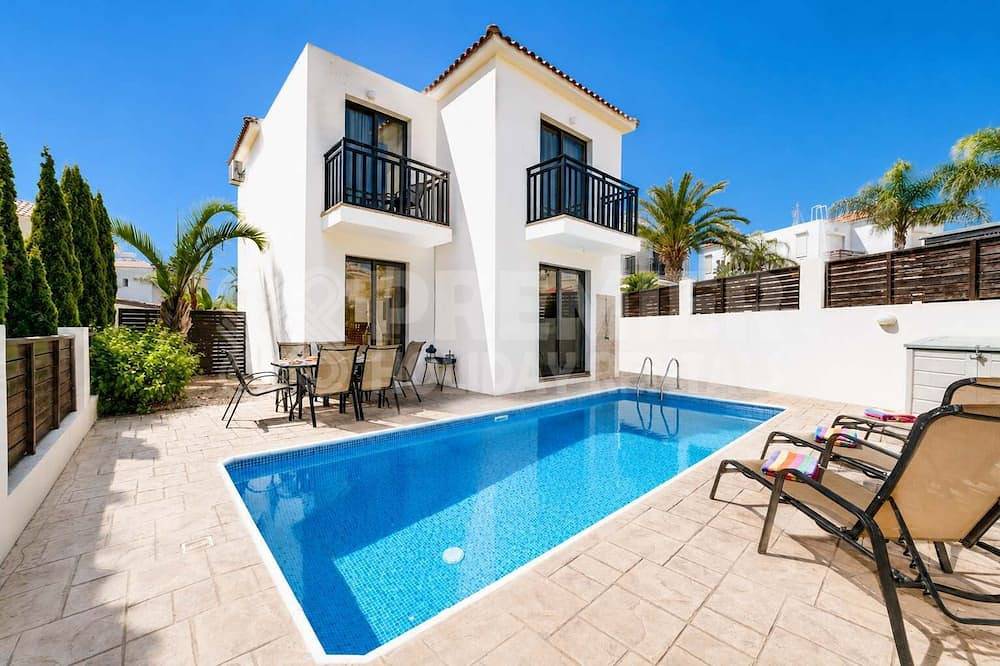 Casa vacanza a Kapari a partire da 195€ a notte