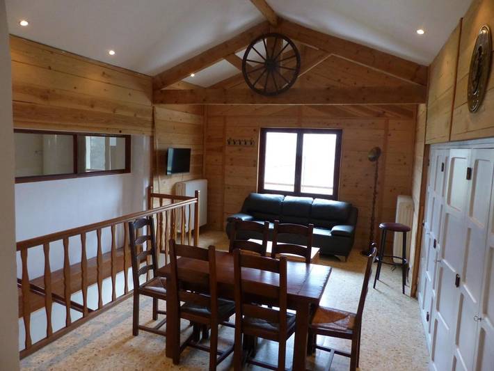 Gîte pour 6 personnes, avec vue et jardin, animaux acceptés à Séranon