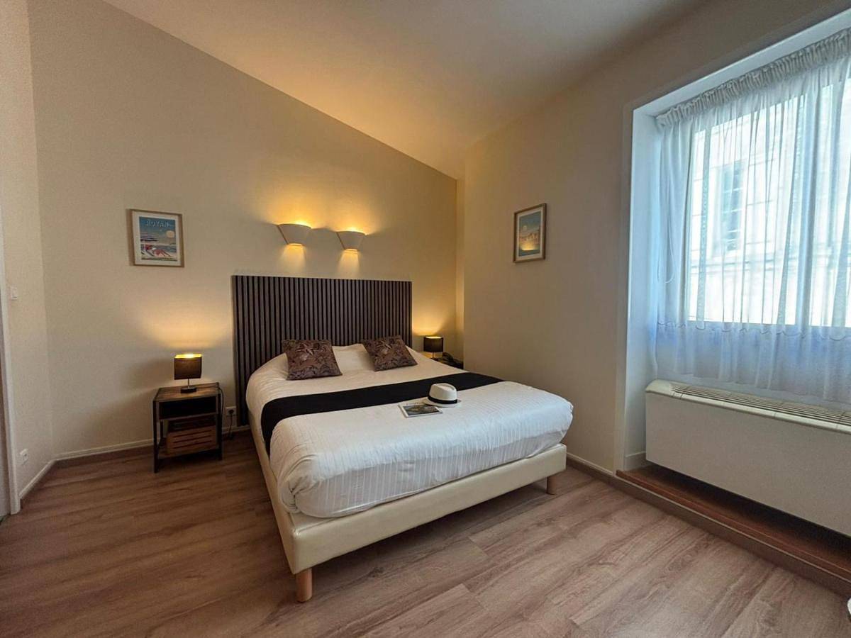 Studio - Split Level in Cognac, Charente