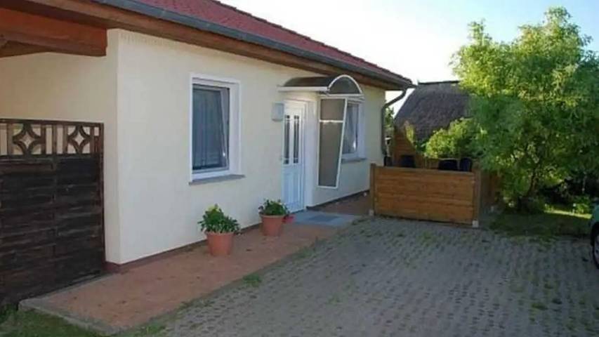 Ferienhaus für 4 Personen, mit Terrasse in Gager