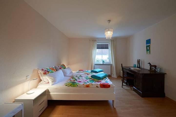 Ganze Wohnung, Fewo / Apartment in idyllischer sonniger ruhiger Lage am Waldrand mit Weitblick in Gehrden, Hannover und Umgebung