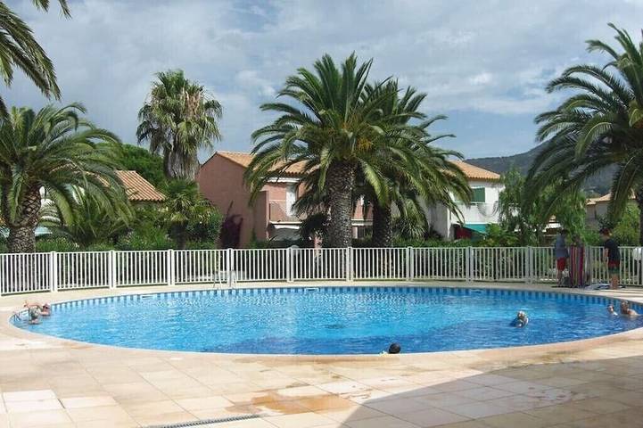 Holiday home for 6 people, with terrace and pool - 1
