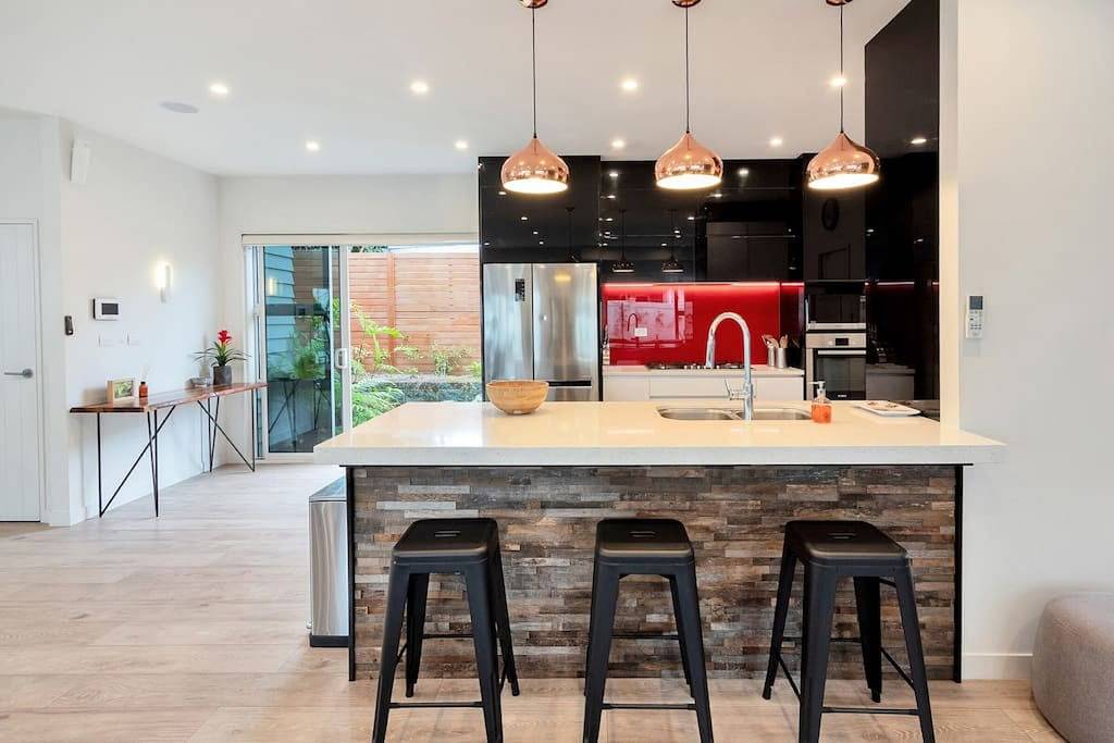 Holiday Home for 12 People in Auckland, Auckland Council
