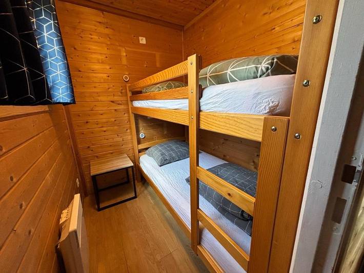 Location de vacances pour 4 personnes, avec jardin dans Saint-Bonnet-de-Condat - 2