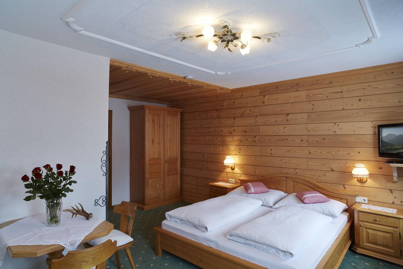 Geheel vakantieappartement, Doppelzimmer in Holzgau, Allgäuer Alpen (Oostenrijk)