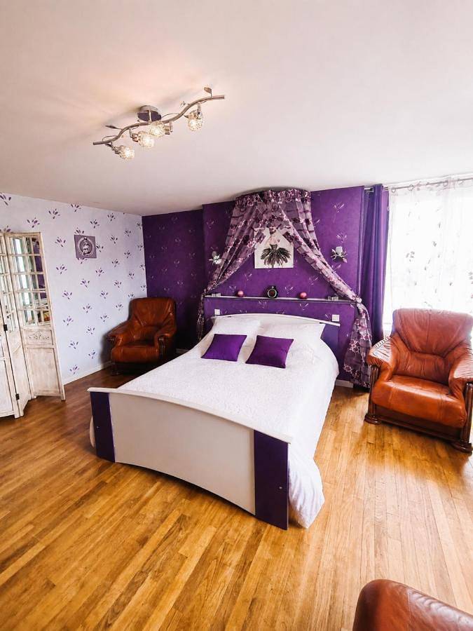 Gîte pour 8 personnes, avec Terrasse à Chelun - 2