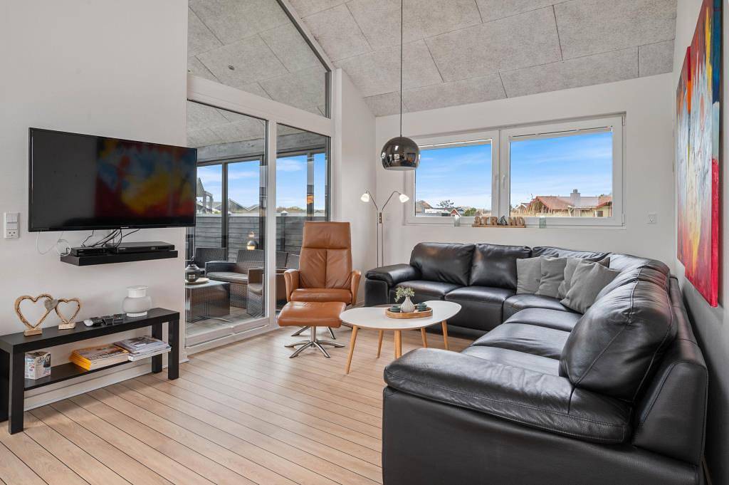 Modernes Ferienhaus an der Nordsee mit Aktivitätsraum in Hvide Sande, Holmsland Klit