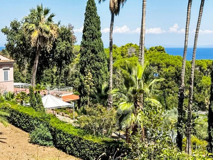 Ferienwohnung für 6 Personen, mit Kinderpool und Terrasse sowie Garten, mit Haustier auf Elba