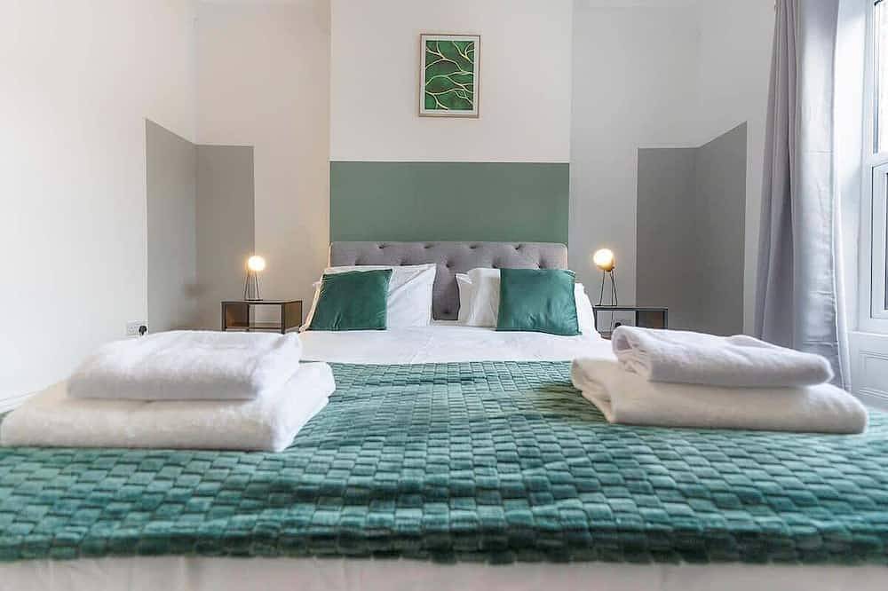 Entire apartment, Perfect for Large Groups in Sunderland w/Free Wifi in Sunderland