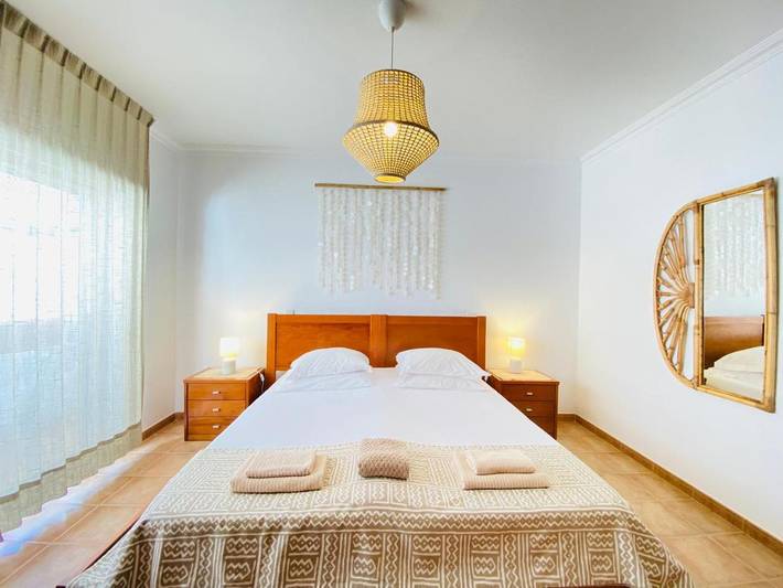 Casa de huéspuedes, con Balcón y Terraza en Luz