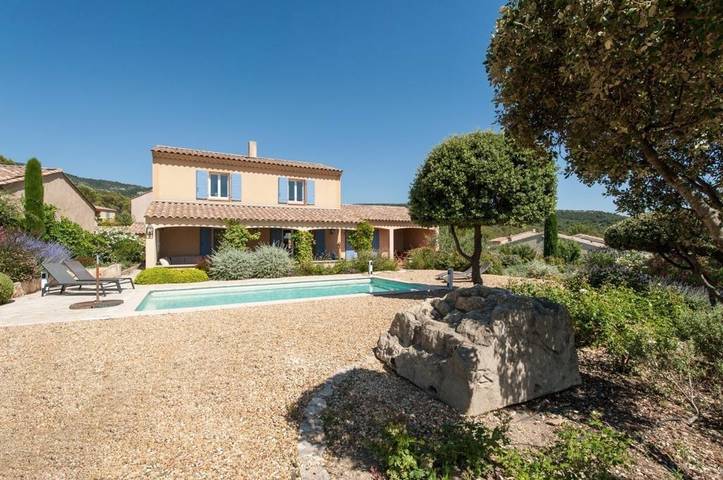 Gîte pour 6 personnes, avec piscine