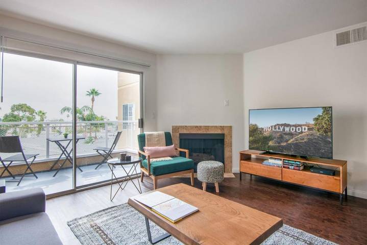Apartamento para 2 personas, con sauna y balcón en Hollywood