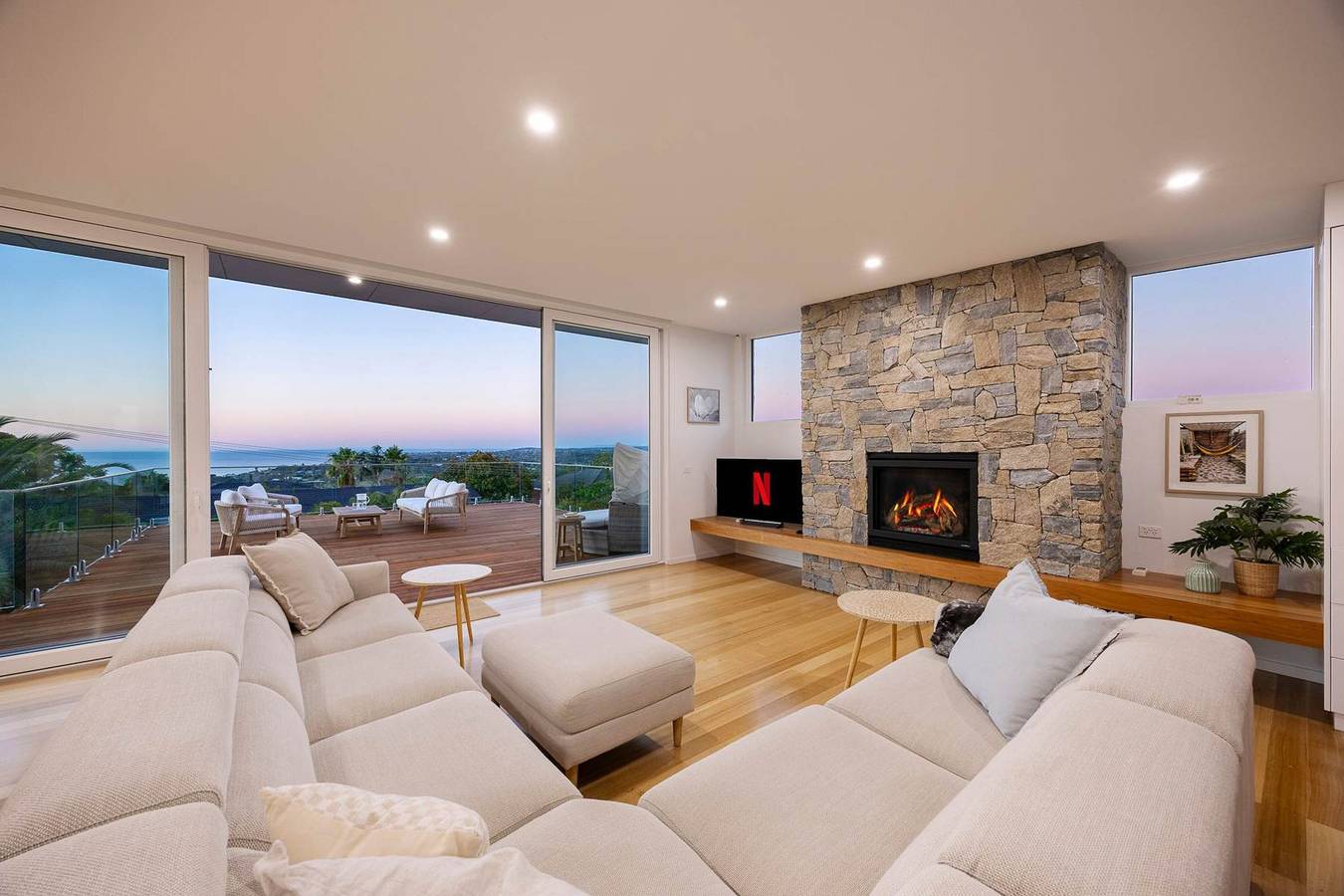 Airosa Blanca Pool Spa Sea Views in Melbourne, Mornington Peninsula