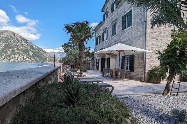 Ferienhaus für 10 Personen, mit Garten in Montenegro