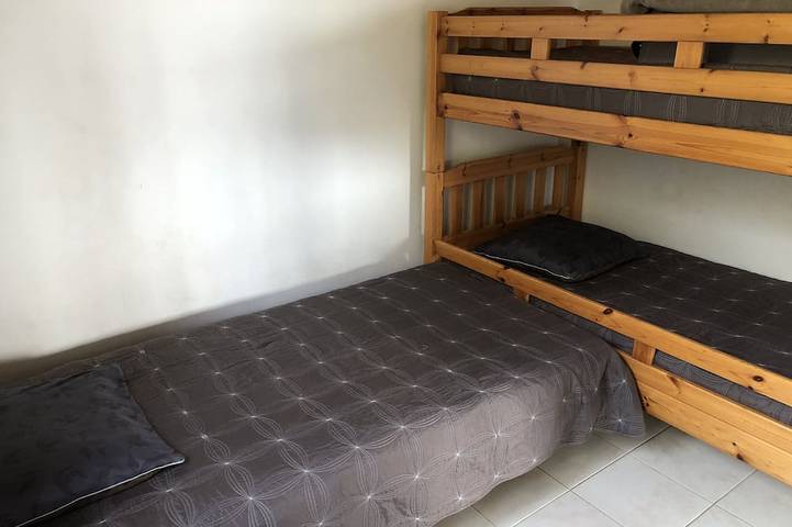 Location de vacances pour 6 personnes, avec terrasse et jardin, animaux acceptés dans Plage de Fautea - 3