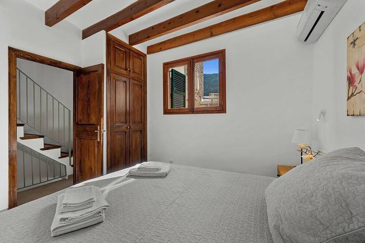 Can Mayol, beautiful, newly refurbished village house at few steps from centre. in Fornalutx, Mallorca Oeste