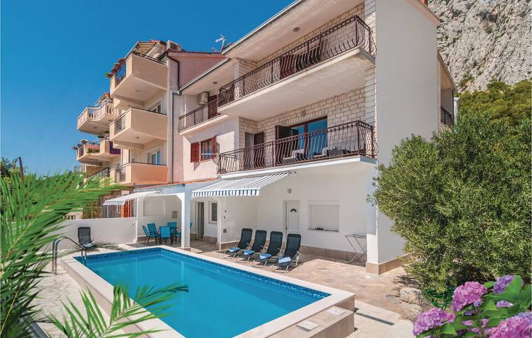 Ferienhaus für 14 Personen, mit Terrasse, mit Haustier in Omis - 2